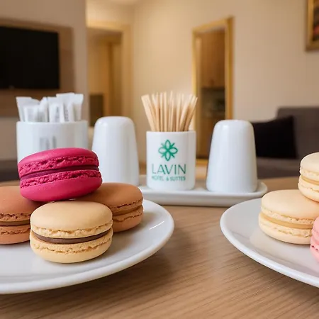 Lavin & Hotel *