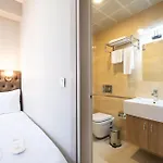 Hotel Lavin &